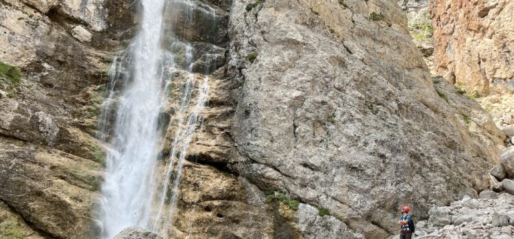 Il sentiero dei canyons e delle cascate di Fanes Via Ferrata Giovanni Barbara e Lucio Dalaiti Il sentiero dei canyons e delle cascate di Fanes Via Ferrata Giovanni Barbara e Lucio Dalaiti